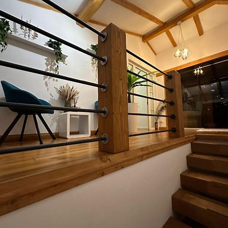 Ferienwohnung Attic 33 Câmpulung Moldovenesc Exterior foto