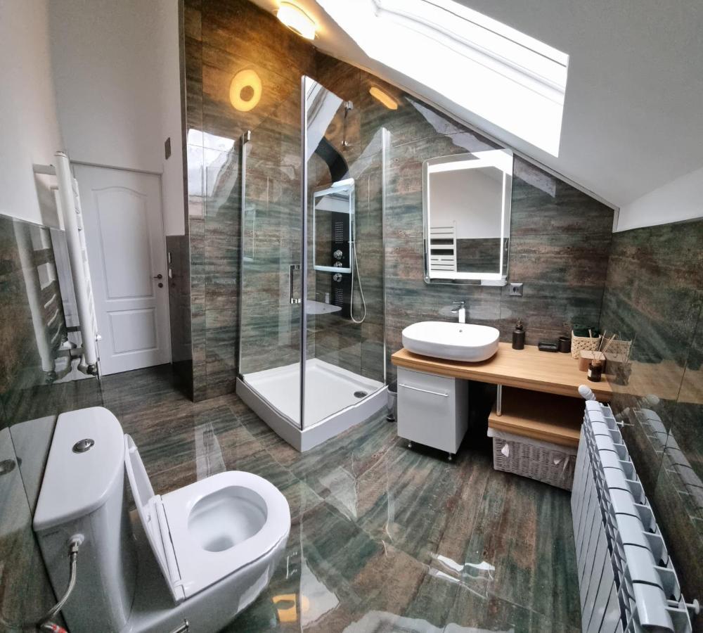 Ferienwohnung Attic 33 Câmpulung Moldovenesc Exterior foto