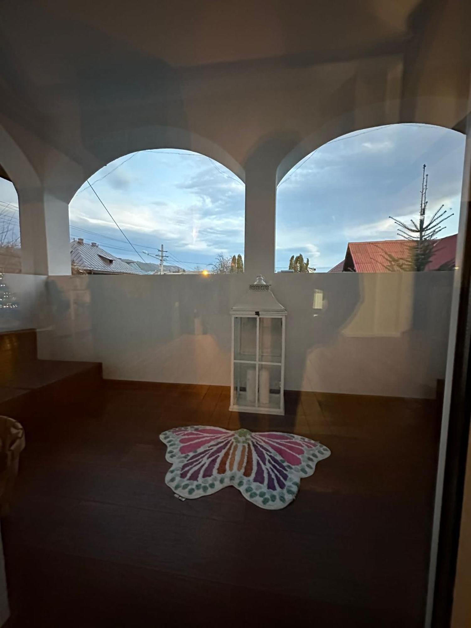 Ferienwohnung Attic 33 Câmpulung Moldovenesc Exterior foto