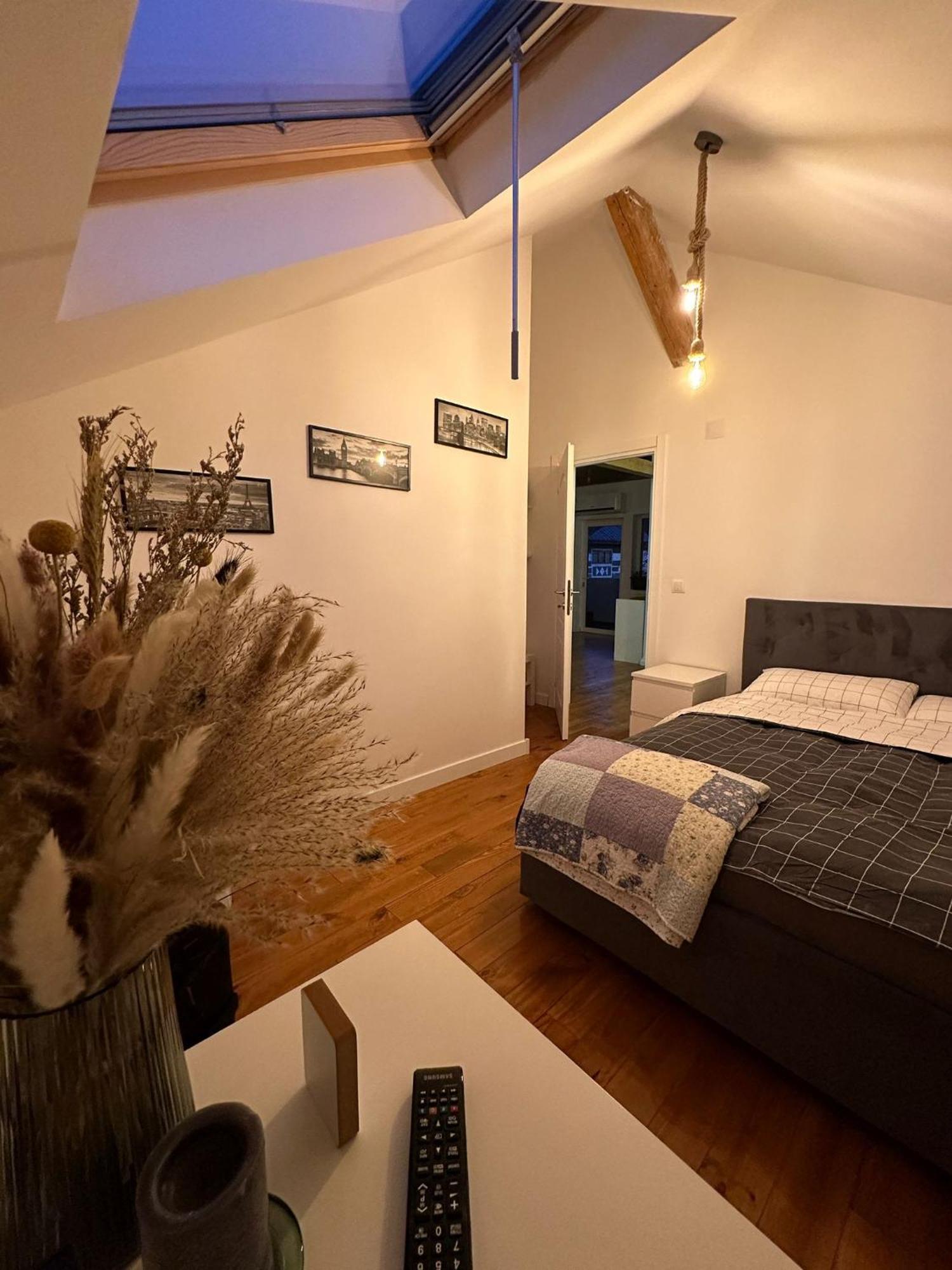 Ferienwohnung Attic 33 Câmpulung Moldovenesc Exterior foto