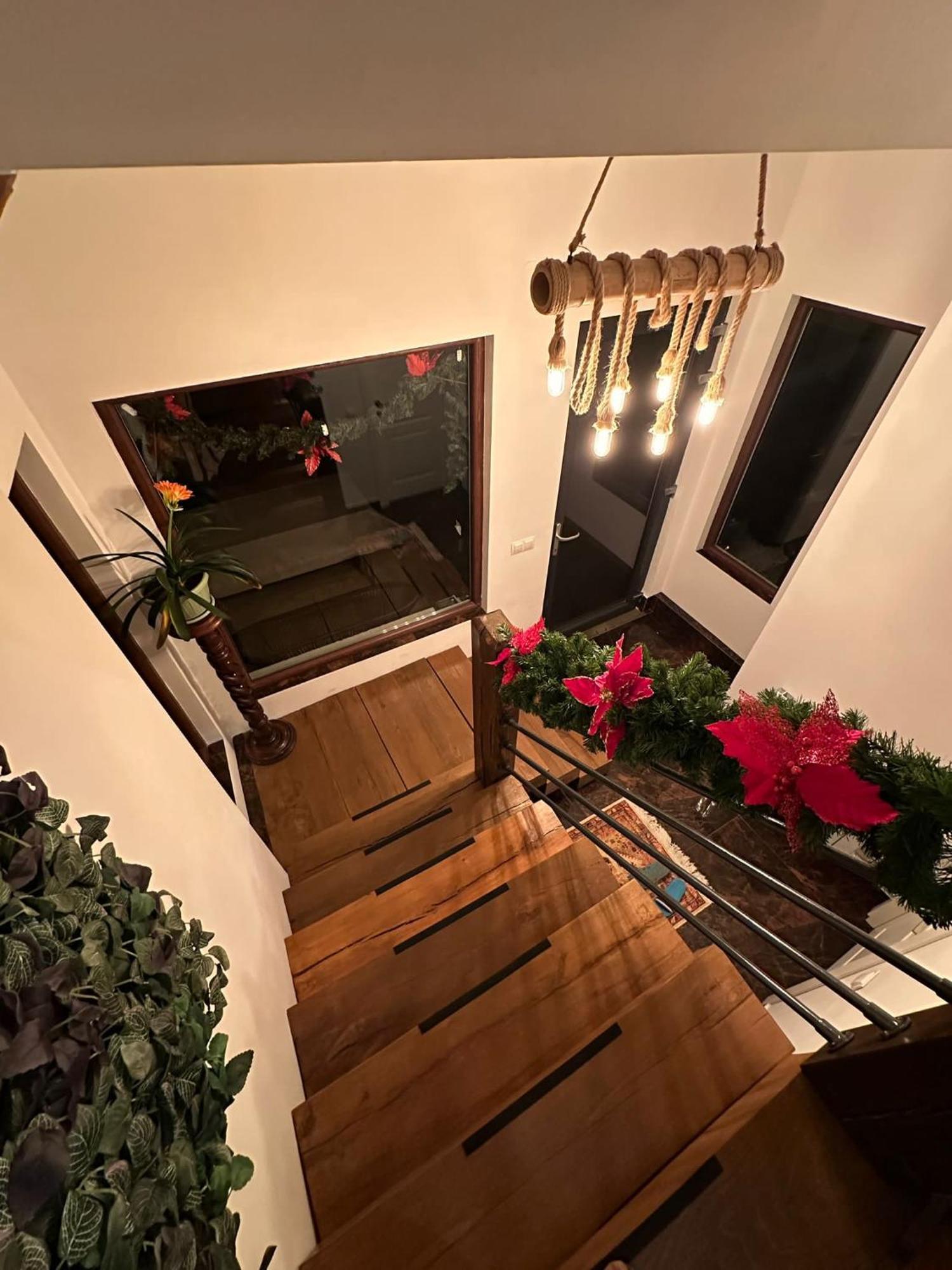 Ferienwohnung Attic 33 Câmpulung Moldovenesc Exterior foto