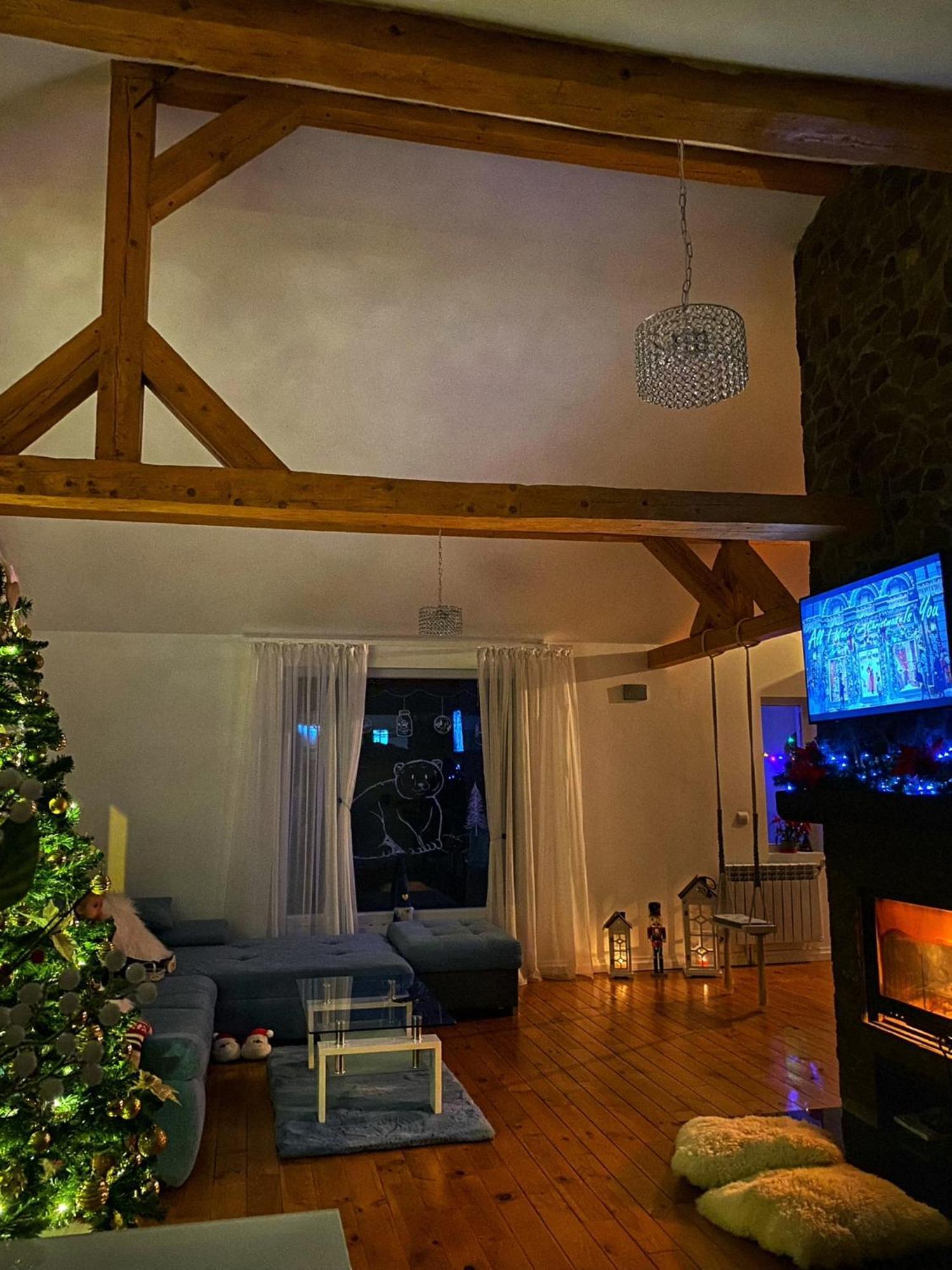 Ferienwohnung Attic 33 Câmpulung Moldovenesc Exterior foto